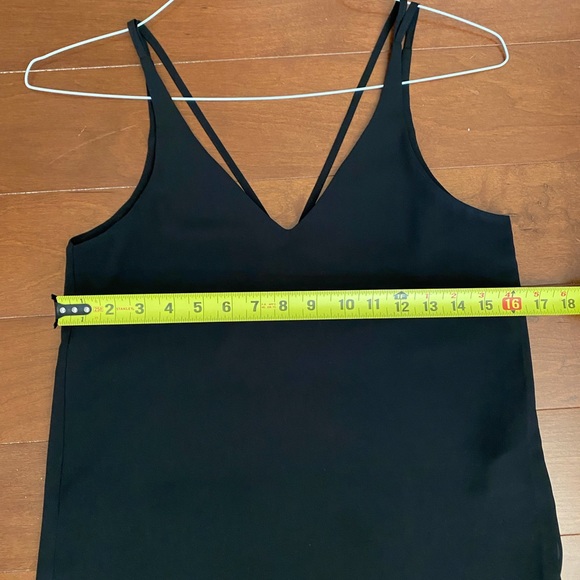 EUC Topshop strappy back tank top size US 2/EU 34 black - Picture 6 of 6